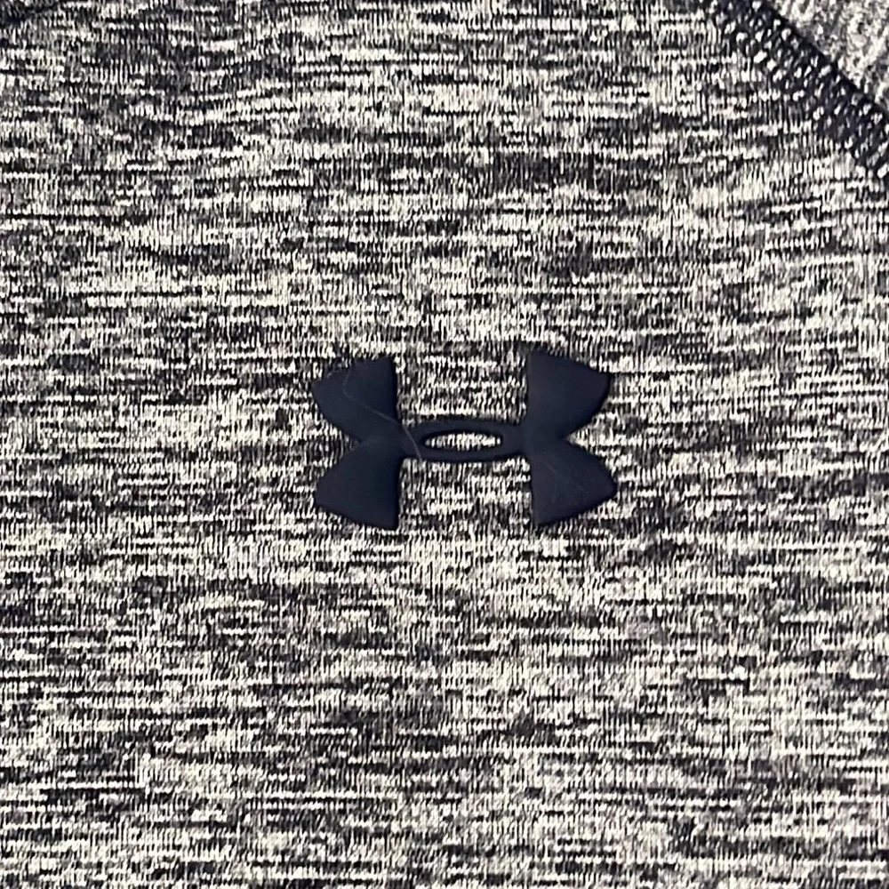 Under Armour Top Size M - Picture 6 of 8